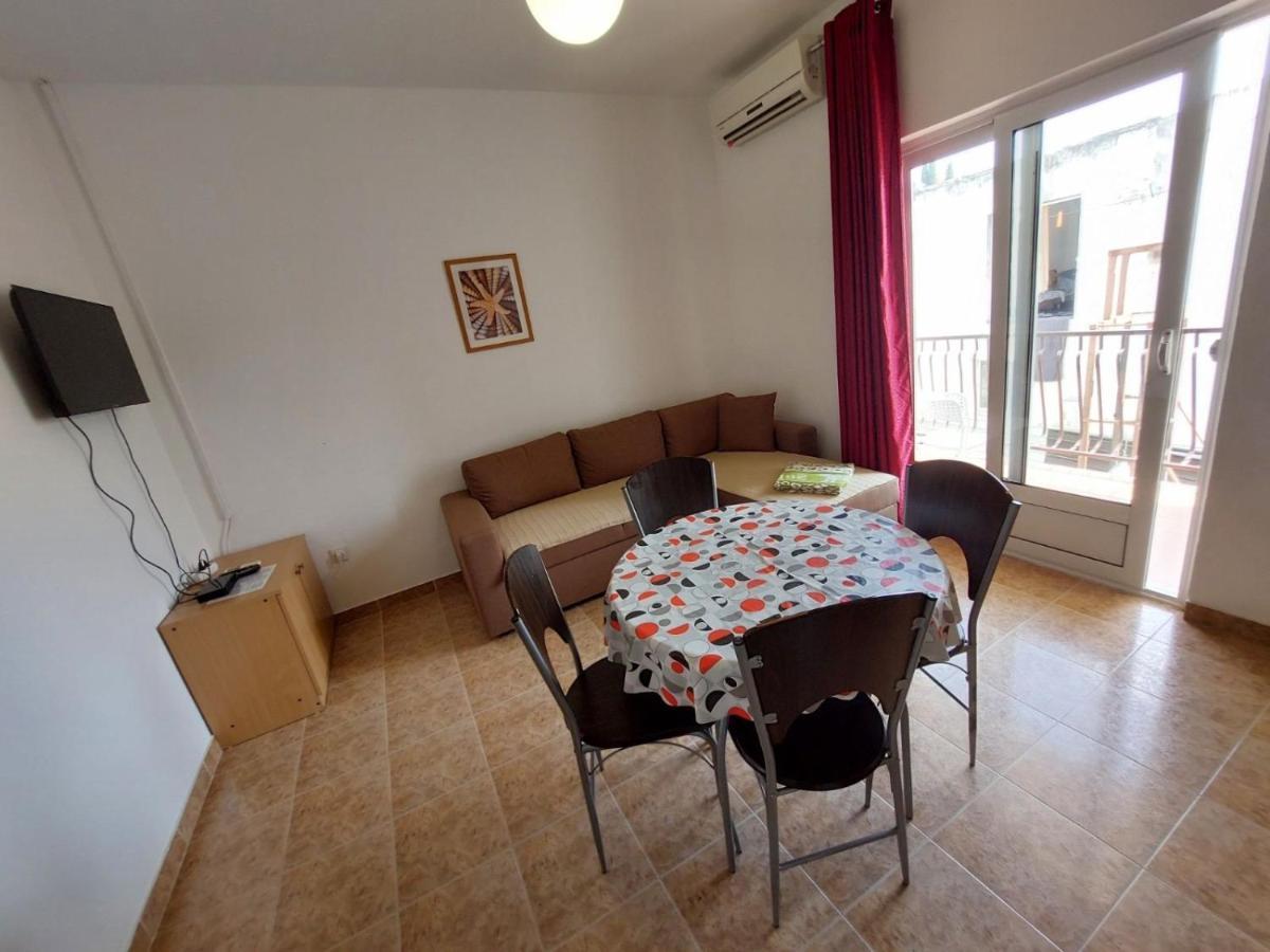 Apartments Marnikovic Улцинь Екстер'єр фото