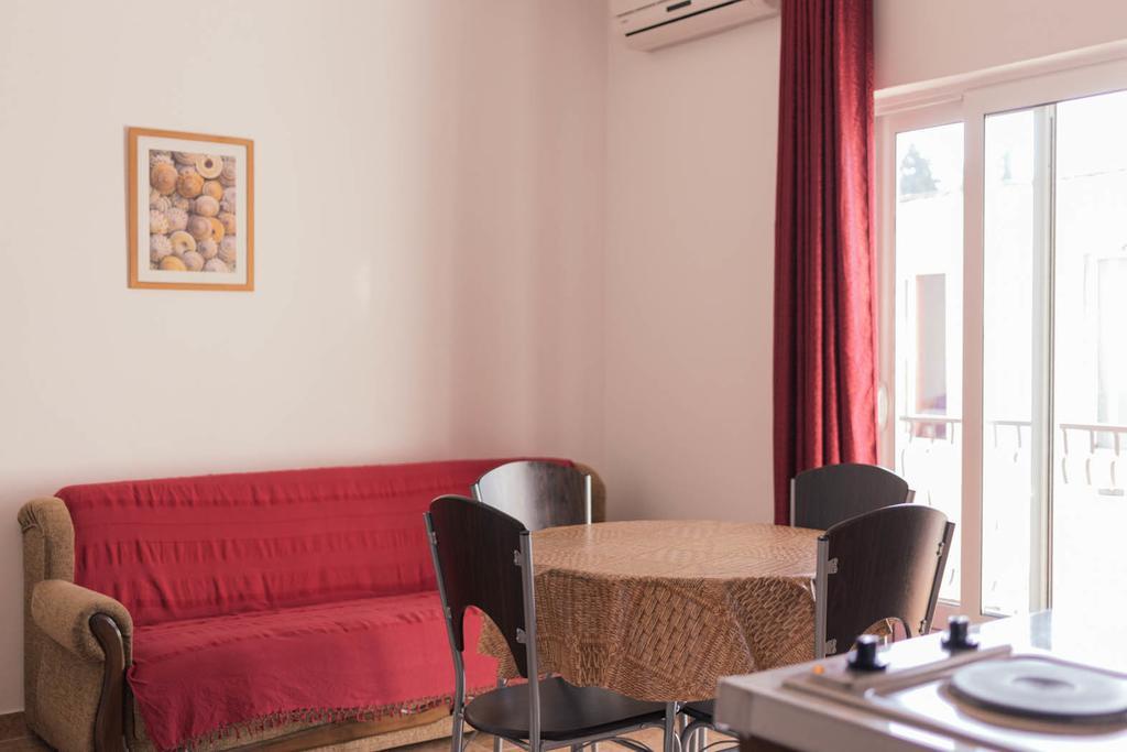 Apartments Marnikovic Улцинь Екстер'єр фото